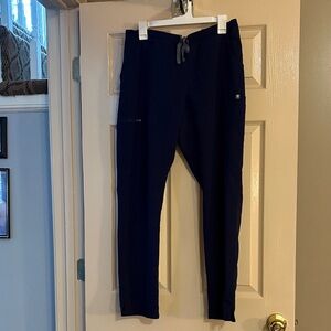 Figs, women’s yolo original rise navy medium pants.